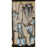 A set of 6 Victorian silver teaspoons, 4.5oz, other silver cutlery (3oz)