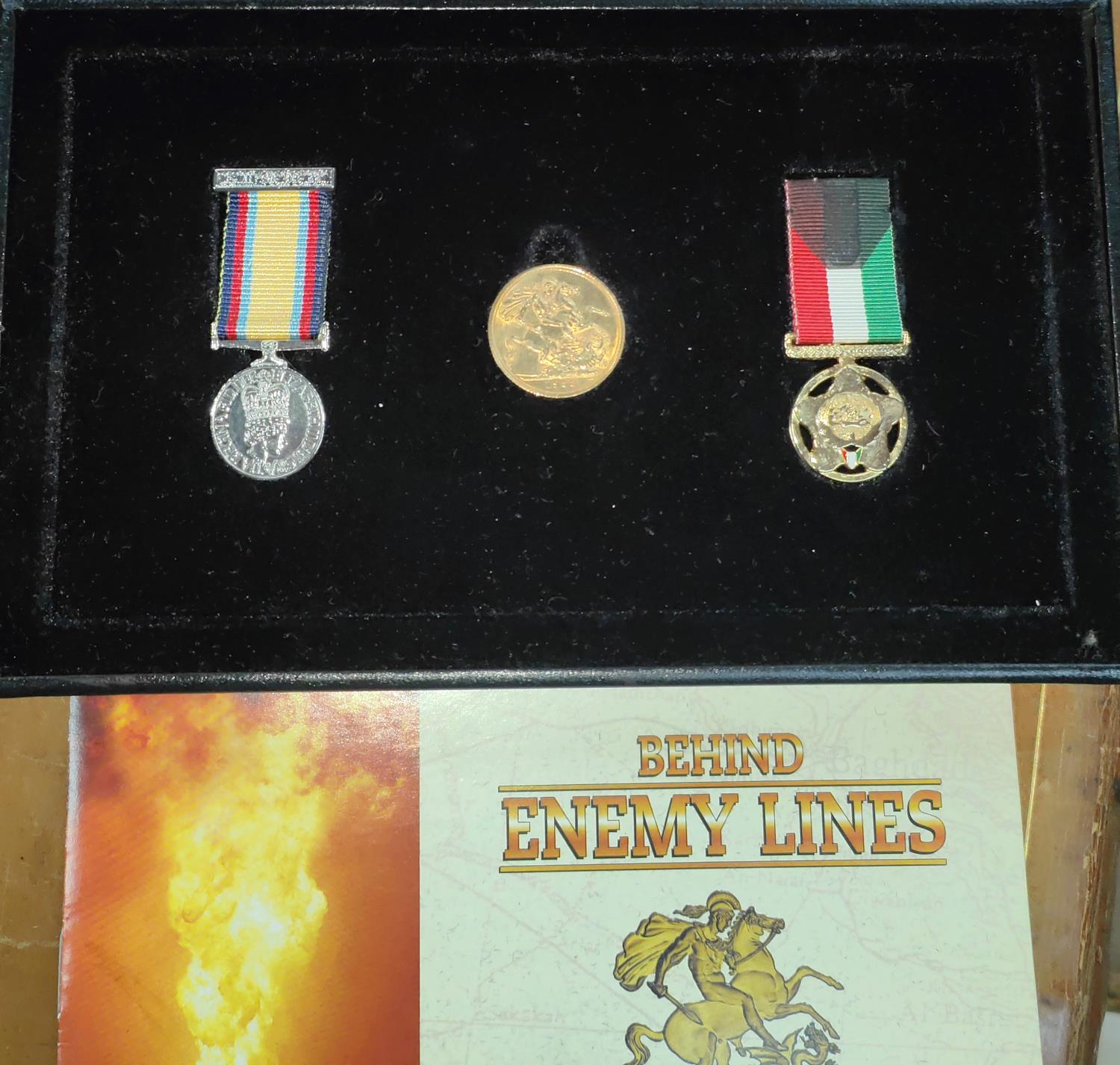 GB: 1958 sovereign, Behind Enemy Lines issue, with 2 miniature medals, cased