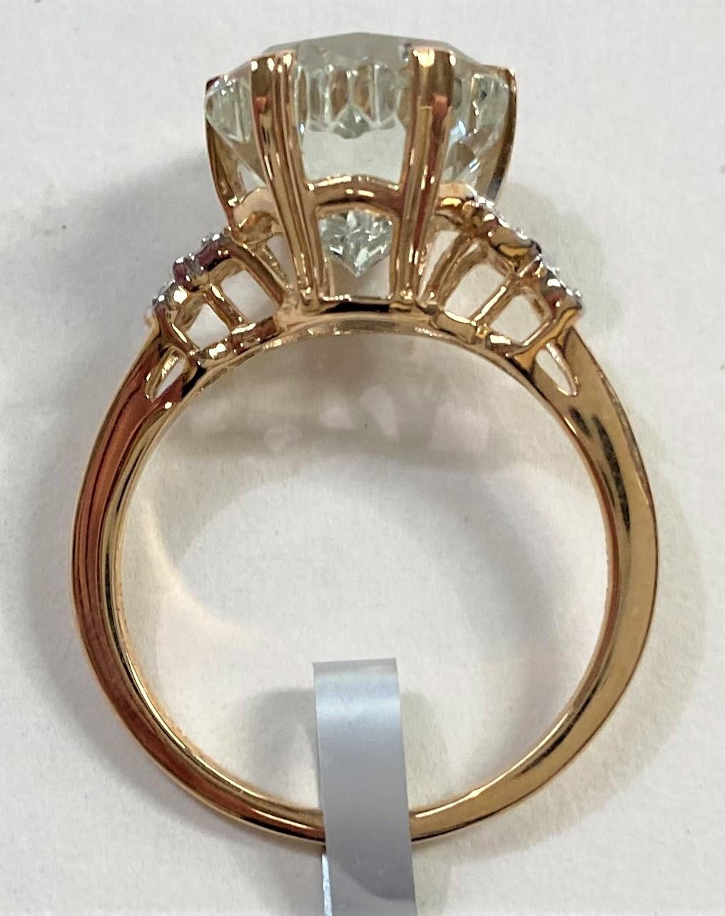 A lady's 9 carat gold dress ring set Wobito snowflake cut prasiolite stone, 4.12 carat, flanked by 4 - Image 2 of 6