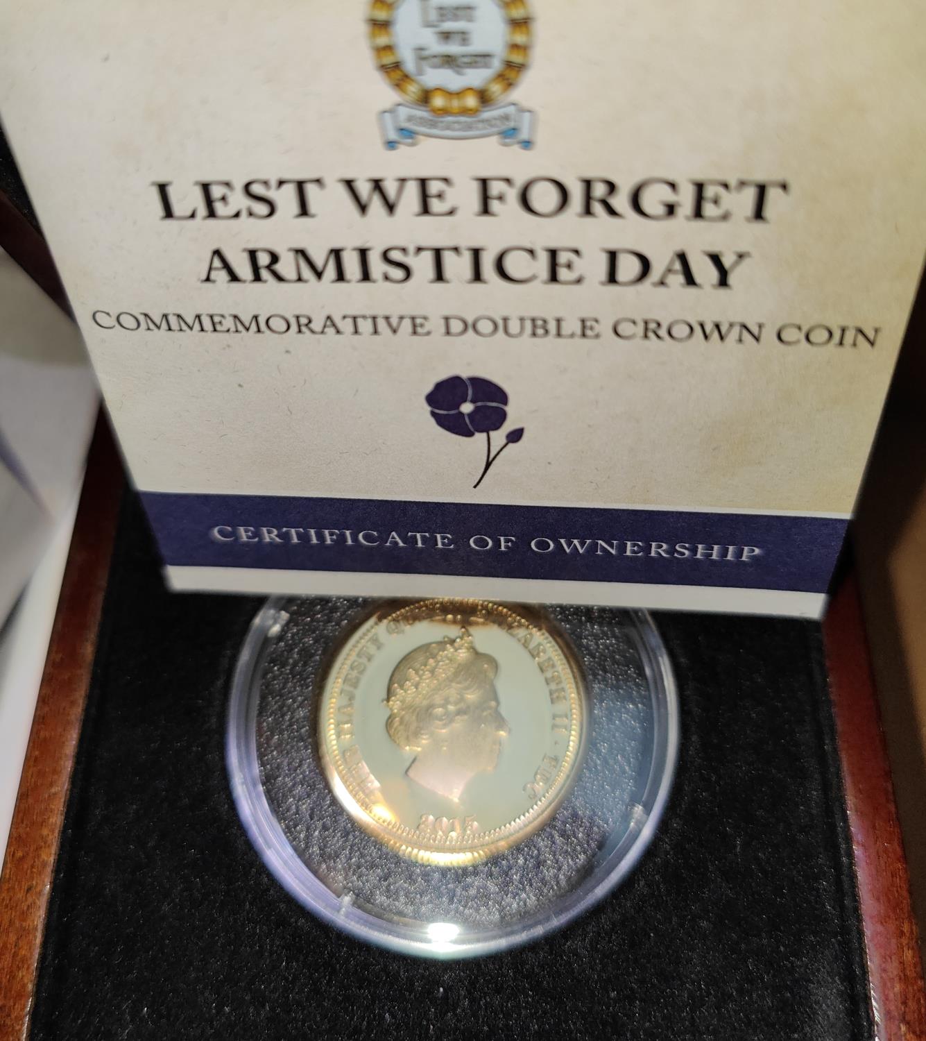 Tristan da Cunha:  2015 Armistice Day Double Crown, 9 carat gold, 4gm