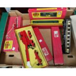 A selection of vintage Hornby 00-guage boxed items, 4620, 2233, 4036 and 4037
