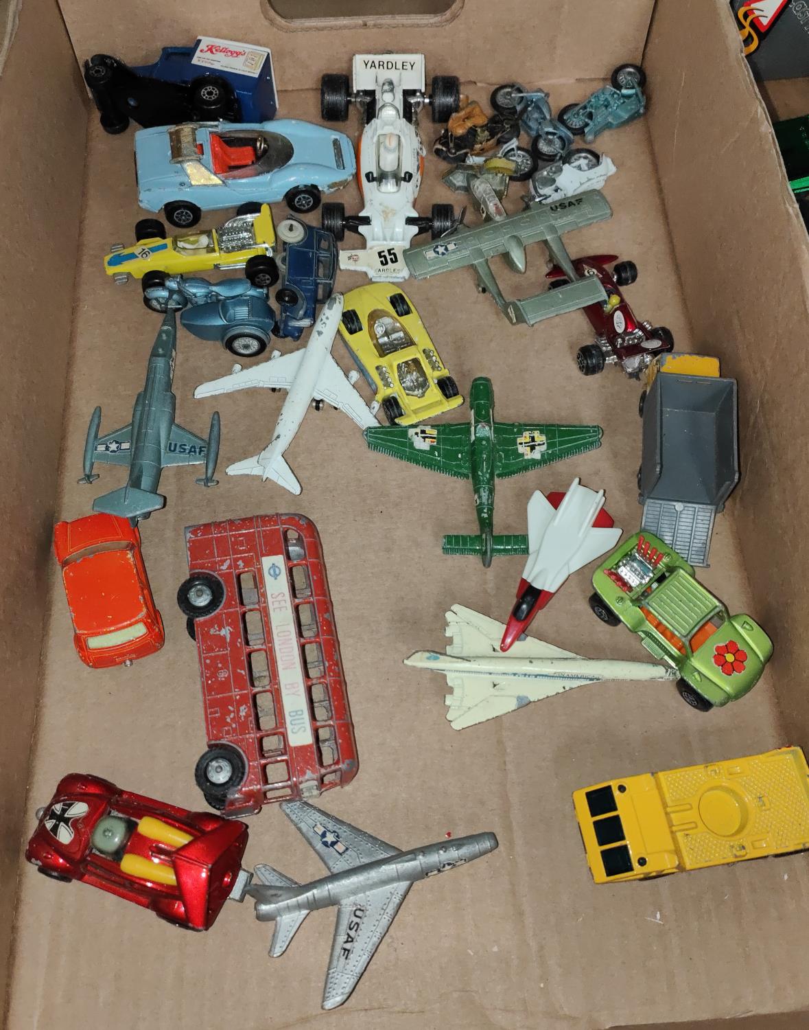 A selection of vintage loose diecast vehicles including Lesney, early Dinky etc