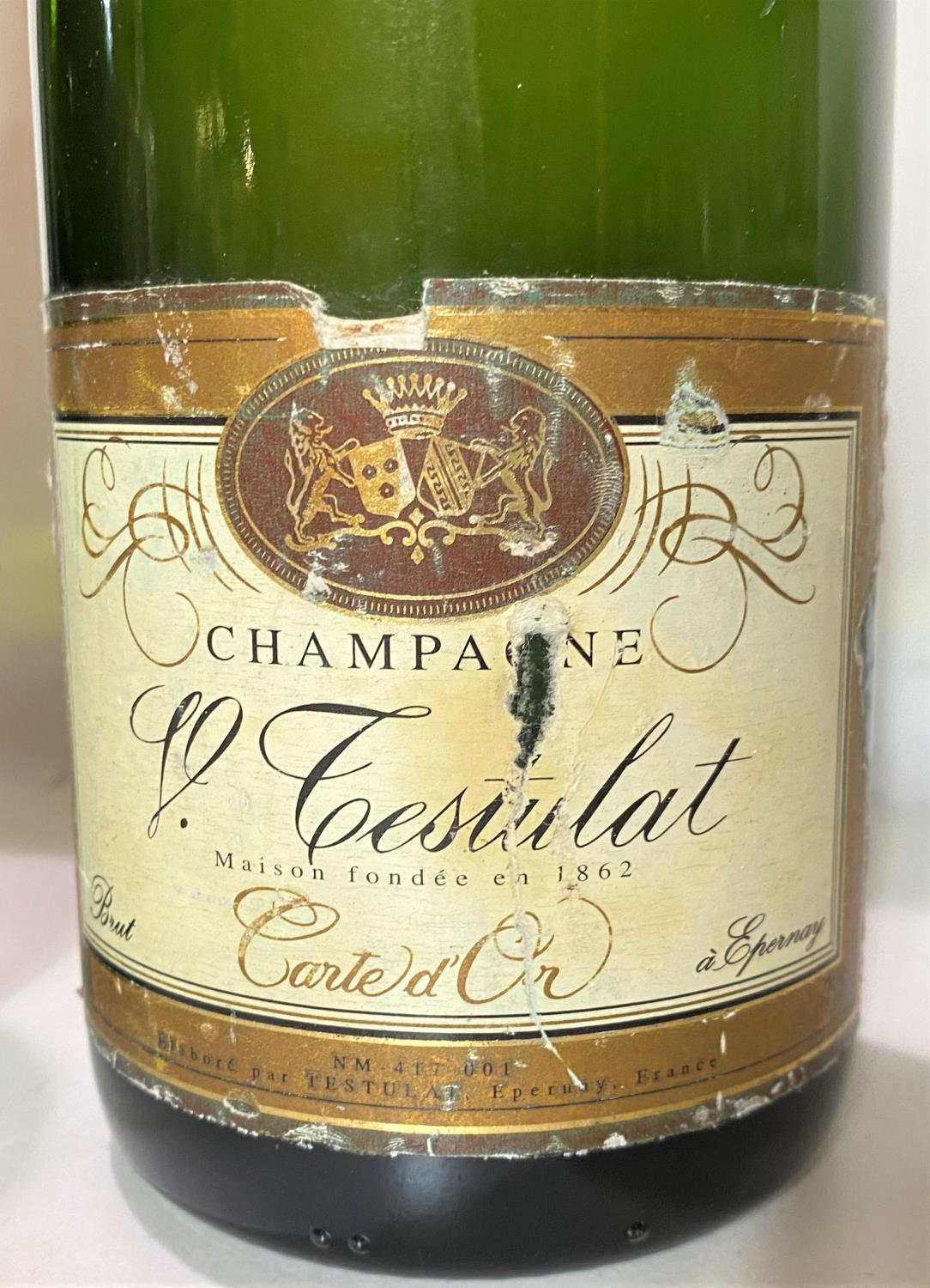 A bottle of Moet & Chandon Imperial Brut LAIXA 12% vol; s bottle of Tesulat carte d'Or Champagne - Image 2 of 2