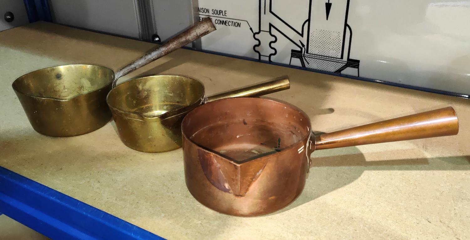 A good quality Villedieu France Copper saucepan with copper handle dia. 16cm with 2 brass pans