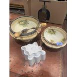 A ceramic jelly mould and two Crown Devon bowls with servers