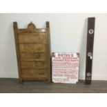 A VINTAGE SPIRIT LEVEL, ENAMELLED SIGN AND PSALMS BOARD