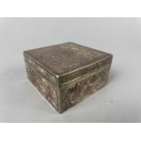 A SMALL 19TH CENTURY CHINESE SILVER TRINKET BOX