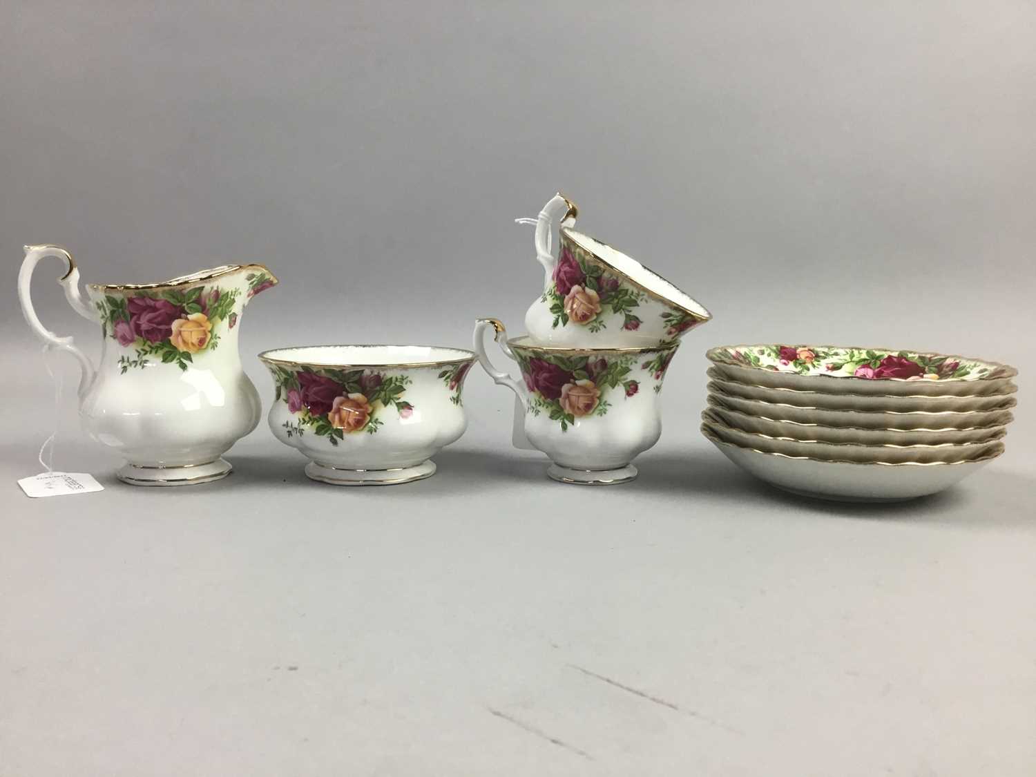 A ROYAL ALBERT OLD COUNTRY ROSES TEA SERVICE - Image 2 of 4