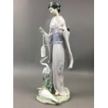 A LLADRO FIGURE OF A GEISHA