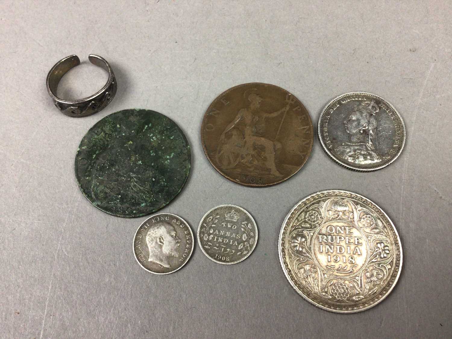 A GROUP OF SILVER COINS - Image 2 of 2