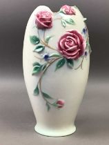 FIVE ITEMS OF ROYAL DOULTON