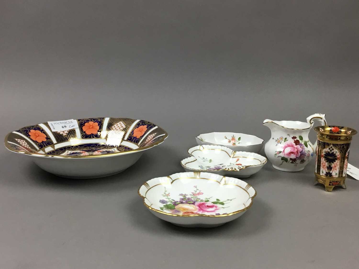 A GROUP OF ROYAL CROWN DERBY CERAMICS - Image 2 of 2
