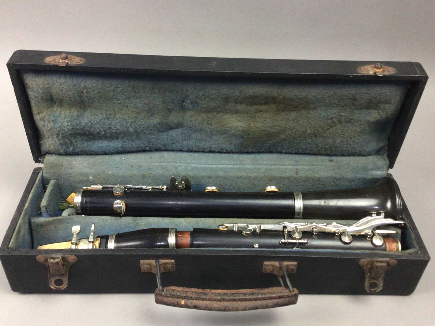 A CLARINET - Image 2 of 3