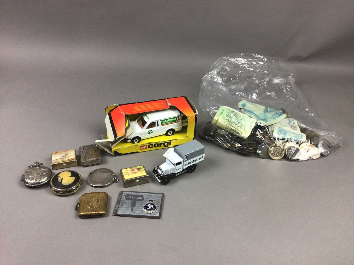 TWO SILVER VESTA CASES AND OTHER ITEMS - Image 2 of 4