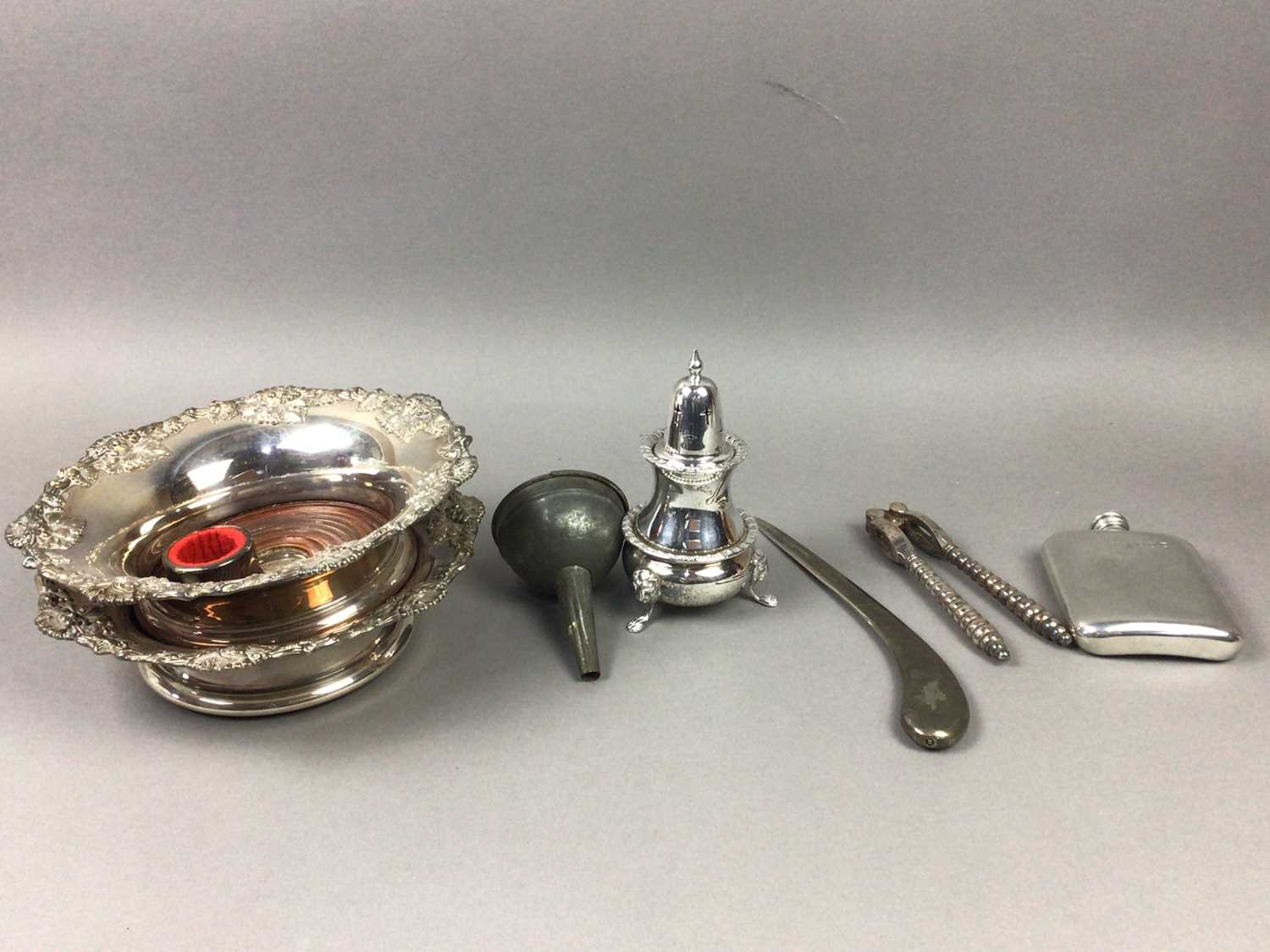 A GROUP OF PLATED ITEMS - Image 3 of 5
