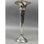 AN EDWARDIAN SILVER TRUMPET VASE