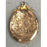 A NINE CARAT GOLD LOCKET AND OTHER COSTUME JEWELLERY