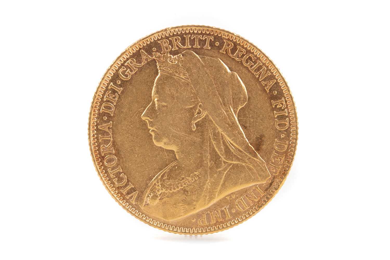 A VICTORIA GOLD SOVEREIGN DATED 1901