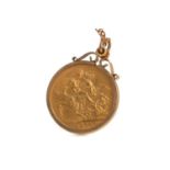 AN EDWARD VII GOLD SOVEREIGN PENDANT DATED 1909