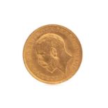 A GEORGE V GOLD HALF SOVEREIGN DATED 1915