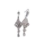 A PAIR OF DIAMOND DROP EARRINGS