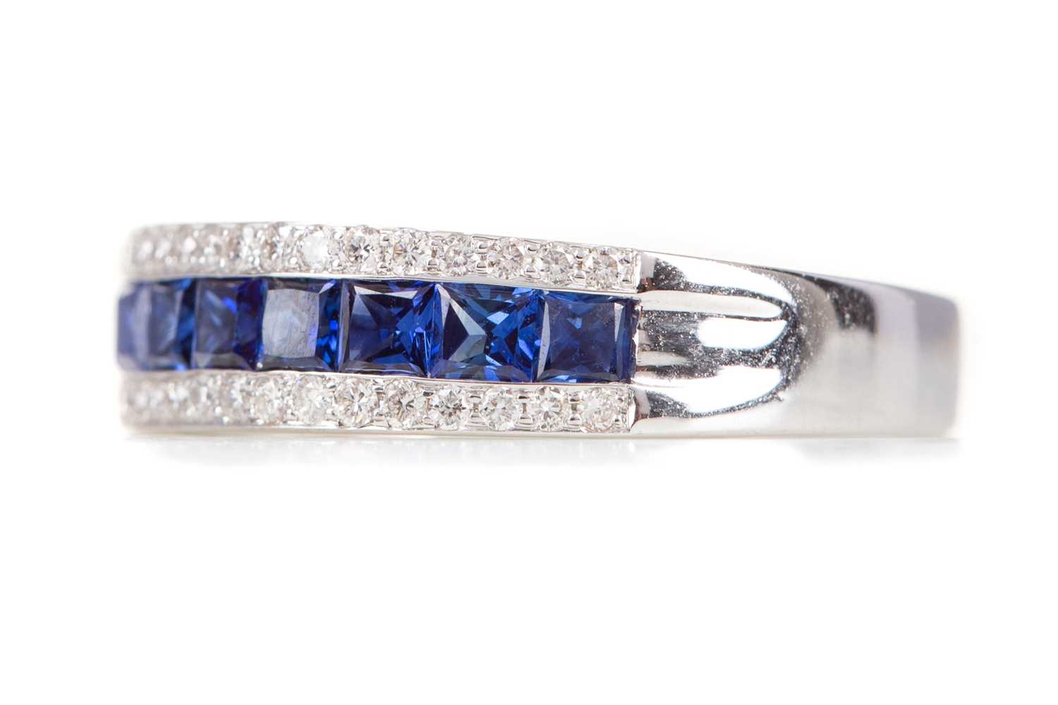 A SAPPHIRE AND DIAMOND RING - Image 2 of 2