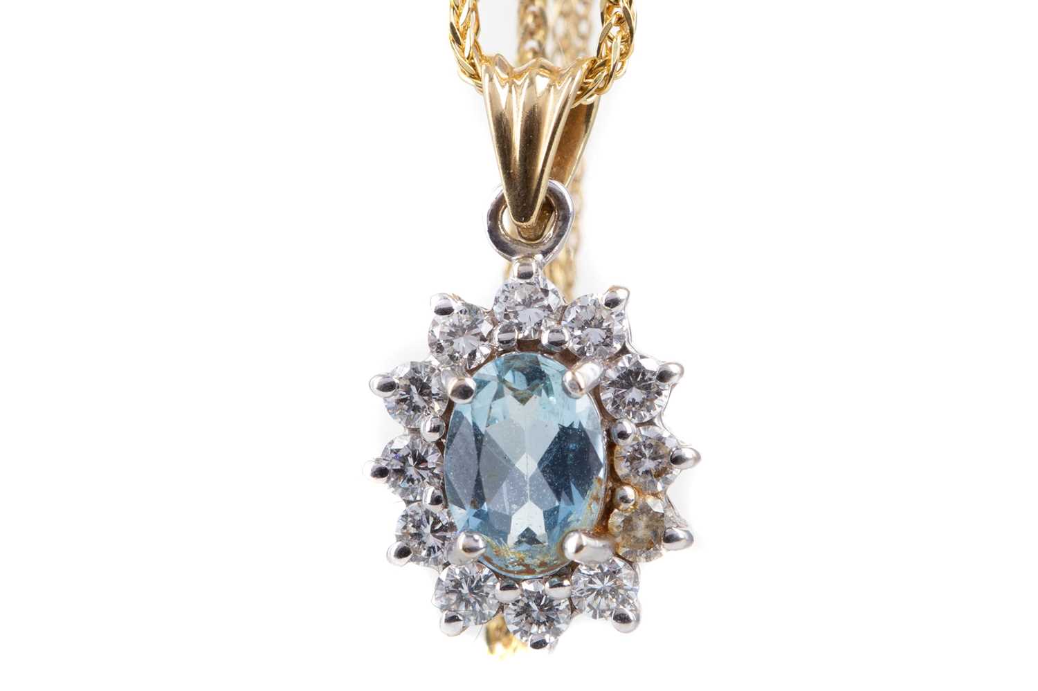 AN AQUAMARINE AND DIAMOND PENDANT