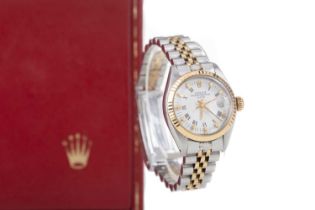 A LADY'S ROLEX OYSTER PERPETUAL DATE AUTOMATIC WRIST WATCH