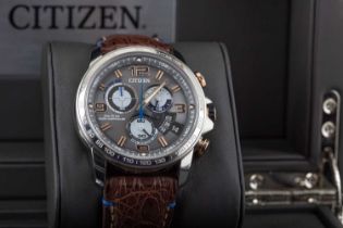 A GENTLEMAN'S CITIZEN ECO DRIVE CHRONO-TIME STAINLESS STEEL WRIST WATCH