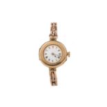 A LADY'S NINE CARAT GOLD MANUAL WIND WRIST WATCH