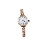 A LADY'S NINE CARAT GOLD MANUAL WIND WRIST WATCH