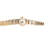 A LADY'S UNO NINE CARAT GOLD MANUAL WIND WRIST WATCH