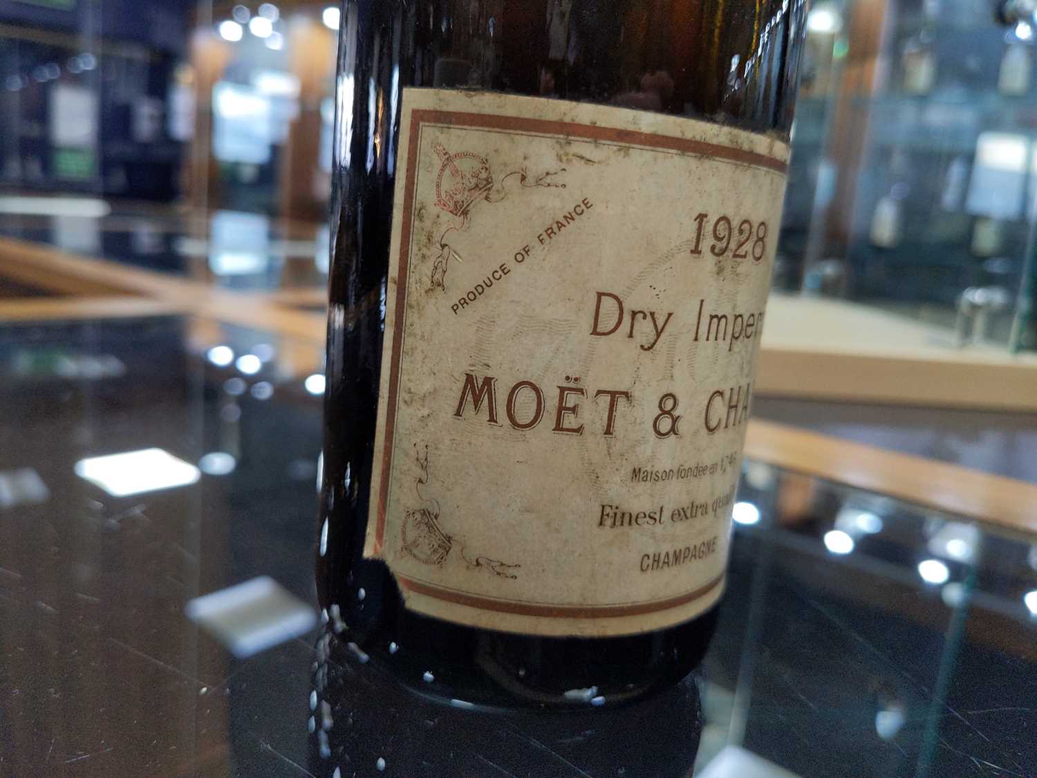 MOET & CHANDON 1828 DRY IMPERIAL - HALF BOTTLE - Image 7 of 10