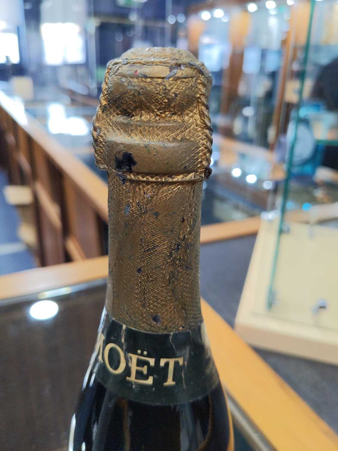 MOET & CHANDON 1828 DRY IMPERIAL - HALF BOTTLE - Image 6 of 10