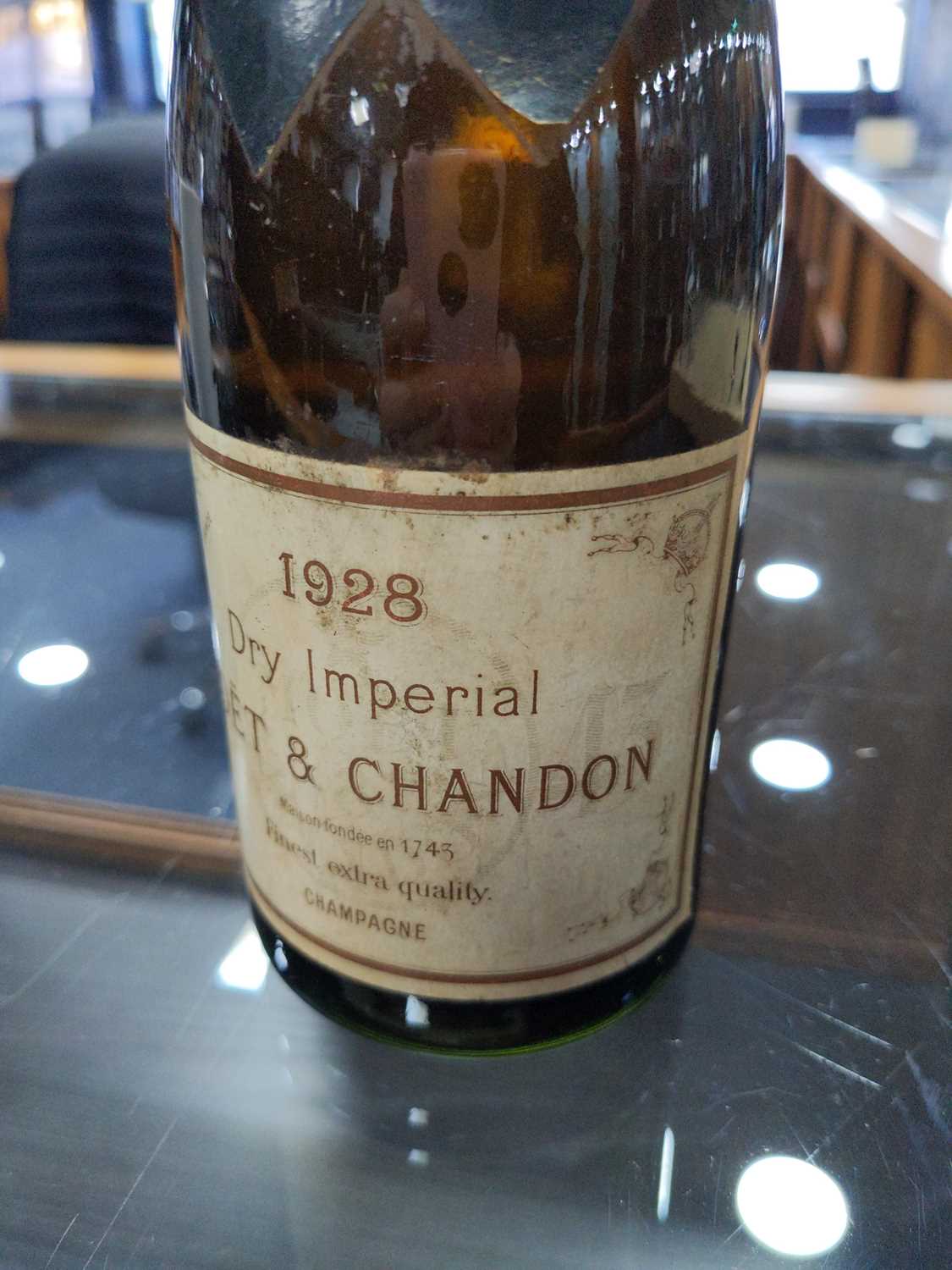 MOET & CHANDON 1828 DRY IMPERIAL - HALF BOTTLE - Image 8 of 10