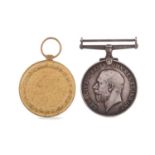 A PAIR OF WWI SERVICE MEDALS AWARDED TO 2ND LIEUTENANT W.M. CRAWFORD