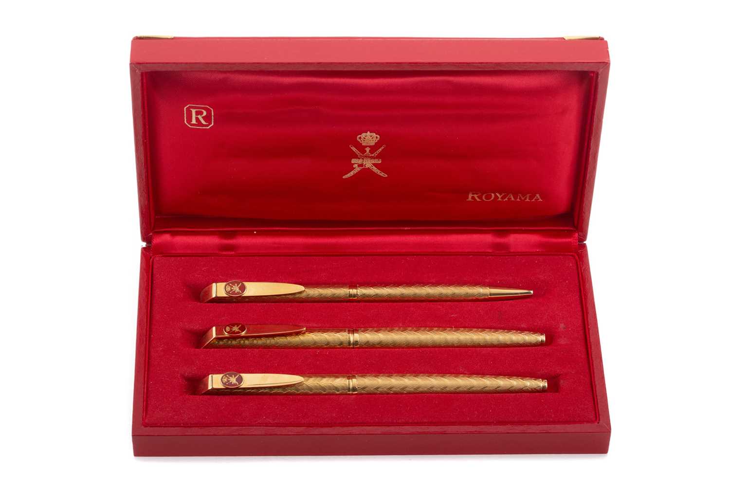 AN 18CT GOLD MOUNTED THREE PEN SET BY ROYAMA - Image 4 of 4