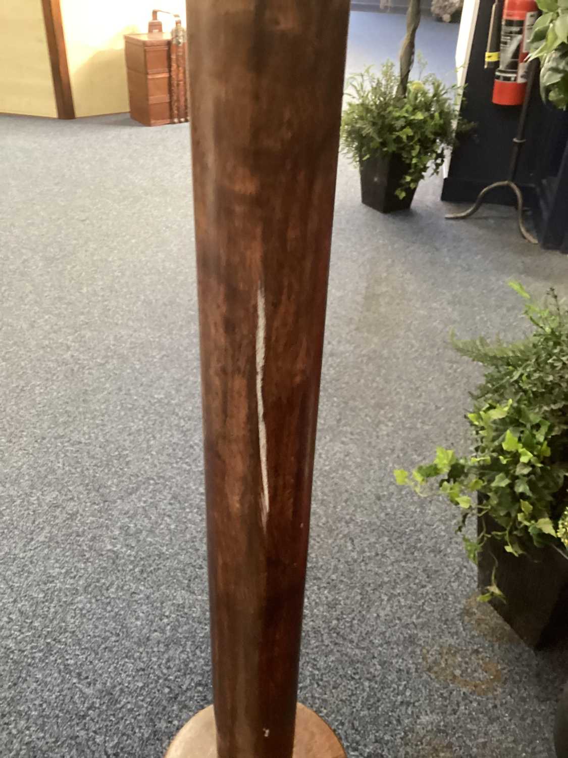 A CHINESE HARDWOOD STANDARD LAMP - Image 6 of 12
