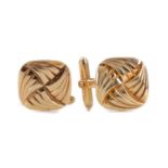 A PAIR OF NINE CARAT GOLD CUFFLINKS