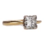 A CERTIFICATED DIAMOND SOLITAIRE RING