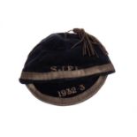 A SCOTTISH JUVENILE FOOTBALL CAP, 1932-3