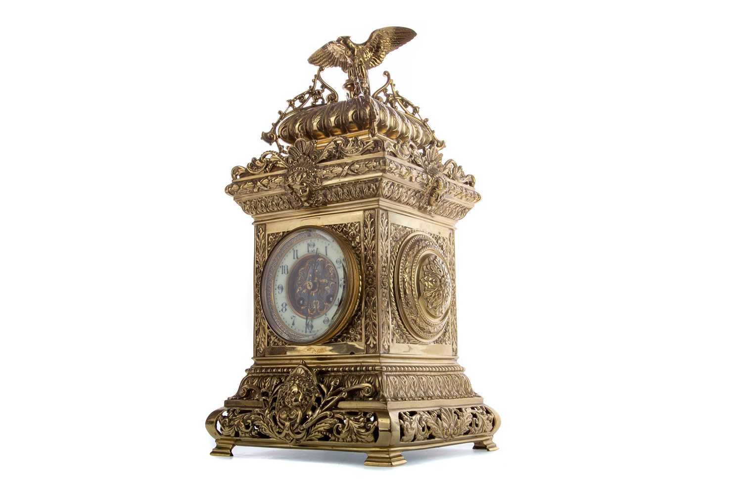 A LATE 19TH CENTURY FRENCH BRASS MANTEL CLOCK