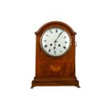 AN EARLY 20TH CENTURY OAK BRACKET CLOCK