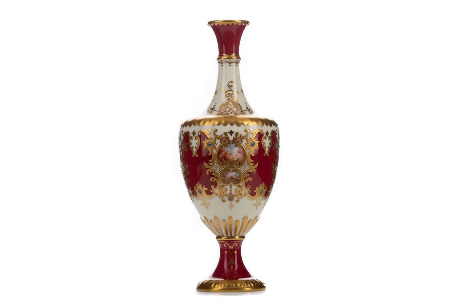 A SMALL LATE 19TH CENTURY COPELAND URN FORM BUD VASE