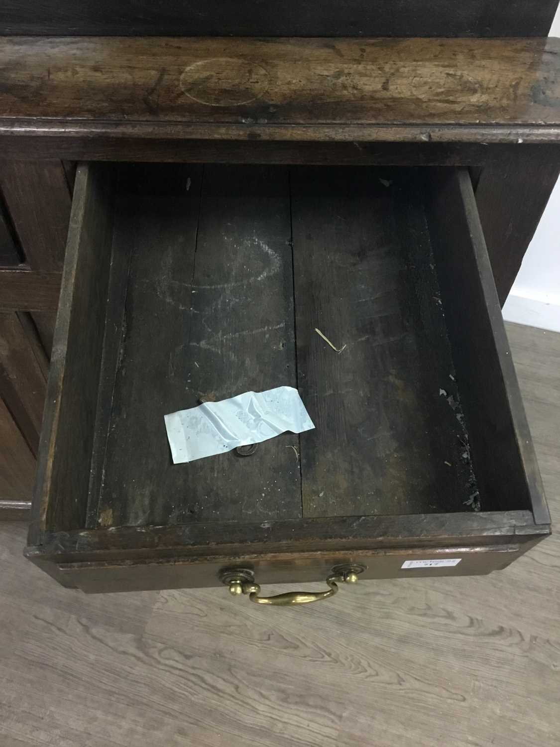 AN EARLY 18TH CENTURY OAK COURT CUPBOARD - Image 3 of 4