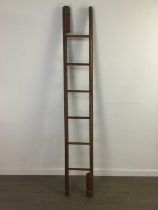 A STUDDED LEATHER METAMORPHIC LIBRARY POLE LADDER