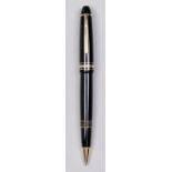 A Mont Blanc roller ball pen, Meisterstuck, cased Good second hand condition with light scratches