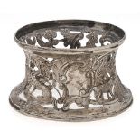 A Victorian miniature silver dish ring, in 18th c Irish style, 89mm diam, by Nathan & Hayes, Chester