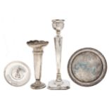 A George V silver stand, with pierced border, applied rim, 15cm diam, by Barker Brothers (Silver)