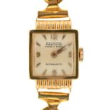 An Allaine 18ct gold square lady's wristwatch, 10 x 21mm, on plated bracelet of Brazilian mesh